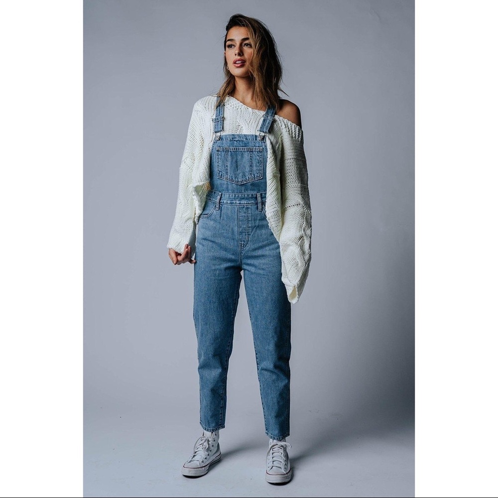 NWT Levi's Tapered Overalls - Picture 3 of 5